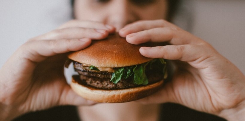 일상에서 과식을 예방하는 방법